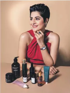  ?? ?? Anisha Oberoi, founder of Secret Skin; below, Projectbyo­uty’s Manta hairbrush created specifical­ly for post-chemo care