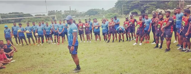  ?? Photos: Supplied ?? Kaiviti Silktails head coach Wes Naiqama with players from the Papua New Guinea Hunters during their coaching clinic at Nadovu Park, Lautoka, this week.