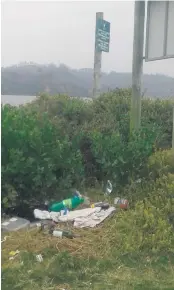  ?? Photo: Supplied ?? It is sights such as these around the lagoon that infuriate Knysna resident Bradley Sparg, who blames Sanparks for not doing its job.