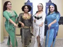  ??  ?? Katherine Núñez, Yessenia Mesa (ganadora del primer lugar del Festival Maktub 2017 en la categoría Una estrella naciente), Tachi Pérez y Linda Zaré (maestra, coreógrafa y creadora del evento Hafla Hadi). El grupo Hadi by Linda Zaré fue creado para que...