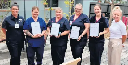  ?? ?? WELCOME: From left, Grampians Health Stawell nurse educator Katie Lovett with graduate nurses Amanda White, Danielle Simonsen, Kate Ryan-wills and Stephanie Doran-brown, and Stawell campus director Sue Campigli.