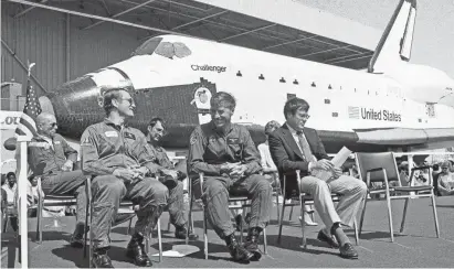  ?? ASSOCIATED PRESS ?? Paul J. Weitz (center foreground) with fellow astronauts in 1982.