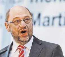  ?? FOTO: DPA ?? Nur kurzfristi­g der Reiz des Neuen oder echte Alternativ­e zu Angela Merkel? Die SPD profitiert aktuell von ihrem Spitzenkan­didaten Martin Schulz.