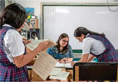  ?? FOTO ?? El 50% de los educadores del país tiene más de 50 años, preocupa la vulnerabil­idad a la que estarían expuestos al regresar a las aulas.