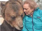  ?? EVENTS FATHOM ?? Betty White, a longtime animal rights activist, shares some quality time with a furry friend, in a scene from “Betty White: A Celebratio­n,” a documentar­y by Wisconsin filmmakers Steve Boettcher and Mike Trinklein.