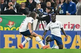  ?? (Photo AFP) ?? Bamba Dieng a transpercé les filets strasbourg­eois dès la minute.