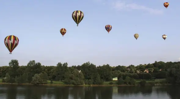  ??  ?? Hot air balloons at dusk are a popular way to see the Loire Valley Chateaux from a different angle. Maybe next year?