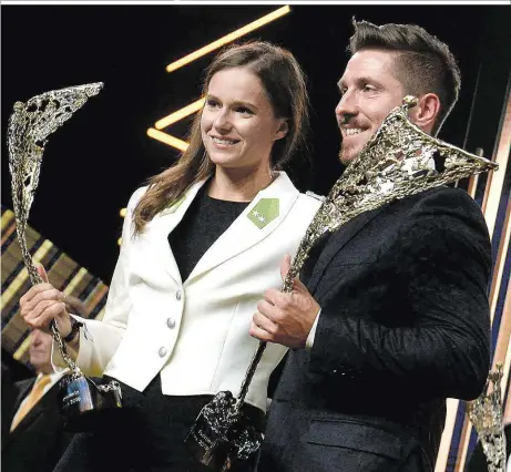  ??  ?? Die Sieger des Abends: Vanessa Herzog feierte ihre Premiere, Marcel Hirscher ist zum sechsten Mal Österreich­s Sportler des Jahres