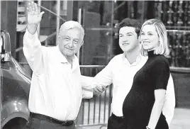  ?? ?? El Presidente Andrés Manuel López Obrador, el gobernador Samuel •
García y su esposa Mariana García.