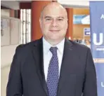  ??  ?? Rodrigo Lasen, director del Centro Docente y de Vinculació­n Santiago de la UNAP.