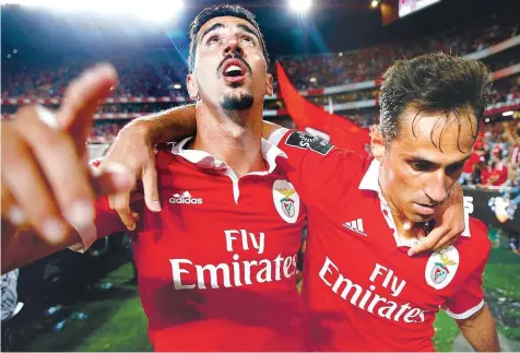  ??  ?? André Almeida foi o herói do Benfica, depois de Jonas já ter empatado o jogo de grande penalidade