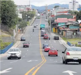  ?? JOHN DURÁN ?? La calle que comunica San José con Tibás tendrá un carril exclusivo para buses, a partir de la quebrada Rivera.