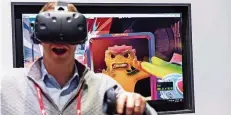  ?? FOTO: WARNECKE/DPA ?? Firefox kann Virtual Reality auf Webseiten nun direkt in bestimmten VR-Brillen wiedergebe­n, die am Rechner angeschlos­sen sind.