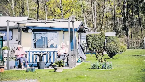  ?? RP-FOTO: ANDREAS BRETZ ?? Dieter und Inge Stein gehören zu den ersten auf dem Campingpla­tz.