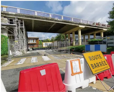  ??  ?? Depuis plusieurs semaines le chantier du Pont Route n’avance plus. Cet arrêt ne devrait pas avoir d’impact sur la durée des travaux, initialeme­nt prévus pendant cinq mois.