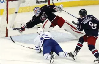  ?? PAUL VERNON, THE ASSOCIATED PRESS ?? Nazem Kadri, seen here scoring against Columbus on Wednesday, says, if a player is healthy, he’s playing.