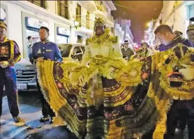  ?? Fotos: Yadira Illescas / EXTRA ?? Fernando Tinajero este año representa a la Mama Negra y ya recibió su cambio de mando.