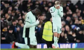  ?? ?? Mykhaylo Mudryk (right), one of last season’s January arrivals, shows his frustratio­n after Chelsea’s 2-0 defeat by Everton on Sunday. Photograph: Michael Regan/Getty Images