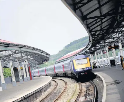  ?? Matthew Horwood ?? > The electrific­ation of the Great Western Main Line to Swansea is essential, says Prof Cole