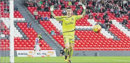  ?? FOTO: MIREYA LÓPEZ ?? Como visitante en San Mamés Kepa jugó frente al Bilbao Athletic hace dos temporadas cuando estuvo cedido en el Valladolid