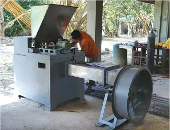  ??  ?? IRRI dRHF unit being manufactur­ed at one of the fabricator­s of the furnace.