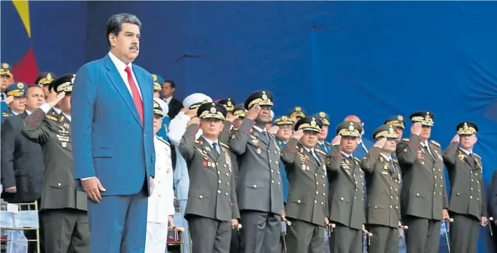  ?? EFE ?? Protocolo. El presidente Nicolás Maduro durante el reciento recambio de autoridade­s militares en una ceremonia realizada el último miércoles en una guarnición de Caracas.