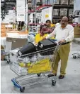  ?? Foto: Noah Seelam, afp ?? In Hyderabad hat die erste indische Ikea Filiale eröffnet.