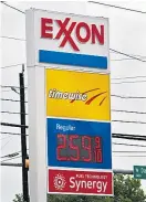  ?? Foto: Reuters / Loren Elliott ?? Investoren machen Exxon Druck.