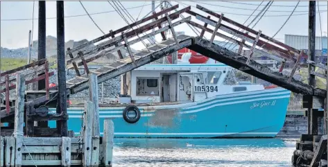  ?? TINA COMEAU ?? The tiny drawbridge in Sandford, Yarmouth County, is a much beloved local icon.