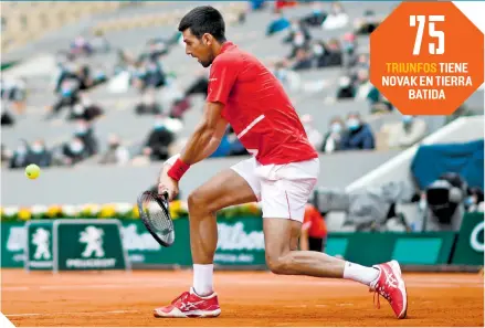  ?? / FOTO: AFP ?? Djokovic mantiene su paso triunfador en el torneo francés, ayer venció Ricardas Berankis.