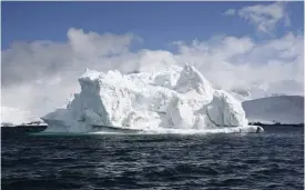  ?? FOTO: MOSTPHOTOS ?? ISTILLSKOT­T. Även om Arktis istäcke har varit under långtidsme­delvärdet i år har Grönlands glaciärer vuxit en aning tack vare en nederbörds­rik vinter och en kort sommar. Årets istillskot­t på Grönland beräknas till 40 miljarder ton, vilket är en klen...