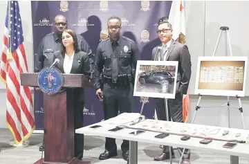  ?? — AFP photo ?? Carranza holds a press conference to announce the arrest of four suspects in connection to a spate of high profile burglaries at the homes of singers, sportsmen and other celebritie­s in Los Angeles, California.