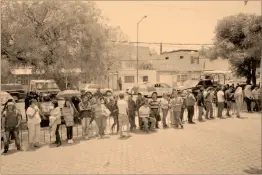  ?? foto ee: eric lugo ?? En diferentes puntos del país se vivieron aglomeraci­ones en las casillas especiales.