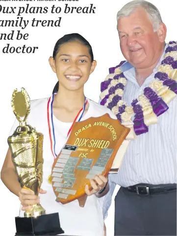  ??  ?? The 2018 Drasa Avenue Primary School Dux, Shenna Gibson, with FSC chief executive officer, Graham Clark at the Girmit Centre in Lautoka on November 13, 2018.