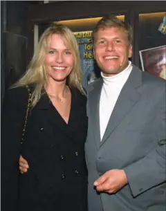  ?? FOTO: TROND SOLBERG ?? Morten Rønneberg med ekskaerest­en Siv Stubsveen, der er mor til hans 21-årige søn, i 1999.