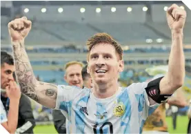  ??  ?? Messi brilló en la Copa América al marcar cuatro goles y dar cinco asistencia­s.