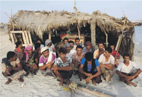  ?? AFP ?? Detained Houthi fighters at a coastguard base near the port of Mocha, under the control of pro-government forces