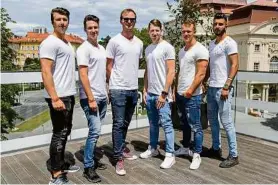  ?? MISTER COMPANY/PAIL ?? Sind bereit für den Titel „Mister Kärnten 2017“: Fischer, Wiedergut, Huber, Schubitz, Pfeffer und Djawadiraa­d (von links)