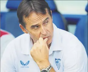  ?? Foto: getty ?? Julen Lopetegui, pensativo durante el último partido del Sevilla ante el Villarreal