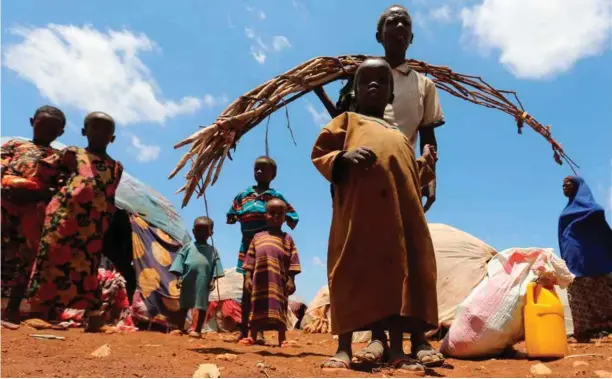  ?? FOTO: REUTERS/ NTB SCANPIX ?? FN slår sultalarm i Øst-afrika - millioner risikerer å sulte ihjel.