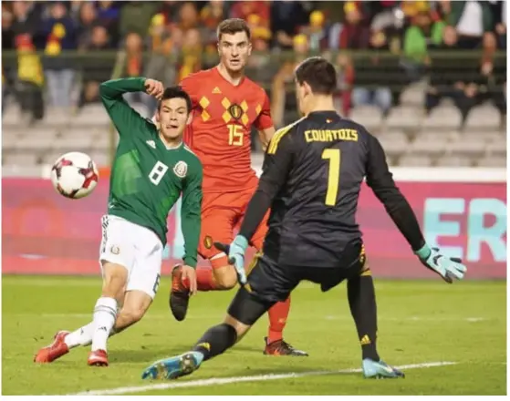  ?? FOTO BELGA ?? Meunier en Courtois in de oefeninter­land tegen Mexico. Waar ligt hun toekomst?