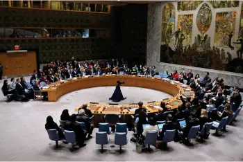 ?? — AFP photo ?? The UN Security Council votes on a resolution allowing Palestinia­n UN membership at United Nations headquarte­rs in New York.