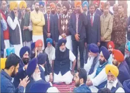  ?? HT PHOTO ?? SAD chief Sukhbir Singh Badal at the protest site in Harike on Friday morning.