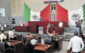  ?? LUIS FLORES /EL SOL DE CUERNAVACA ?? El Congreso de Morelos aprobó la licencia de Blanco para separarse del cargo