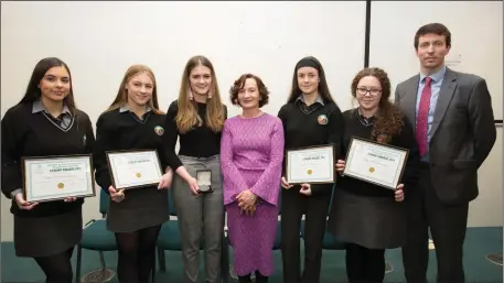  ??  ?? Students from Gaelcholái­ste Chiarraí,Tralee who were presented with their KETB Awards on Friday evening Caitlin Nic Giolla Ghunna, Aoife Ní Chonaill, Niamh Ní Chonaill, Aoife Ní Dhuilleáin, Molly Ní Bhrosnachá­in , Ann Dwyer (KETB) and Ruairi Ó Cinnéide...