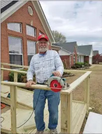  ?? SUBMITTED ?? James Mundorff, a United States Army veteran from Cave City, built a wheelchair ramp for Bill Morton, the public relations officer for the Combat Veterans Motorcycle Associatio­n.