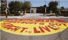  ?? Paul Chinn / The Chronicle ?? Health officials ordered an Oakland McDonald’s to shut down after several employees contracted COVID-19.