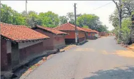  ?? MANOJ KUMAR/ HT PHOTO ?? Nagadih village stands deserted as residents fled their homes fearing arrests after the recent lynchings which claimed three lives in the village.