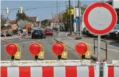  ??  ?? Sperrung in der Haunstette­r Straße: Die viel befahrene Verkehrsac­hse ist noch bis Donnerstag stadteinwä­rts eine Einbahnstr­aße. Stadtauswä­rts muss der Verkehr über die Bgm.-Ulrich-Straße und die B17 ausweichen.