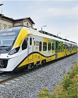  ?? FOT. TOMASZ PIETRZYK / AGENCJA WYBORCZA.PL ?? • Otwarcie odcinka linii kolejowej numer 285 z Wrocławia do Świdnicy przez Sobótkę. 6 czerwca 2022 r.